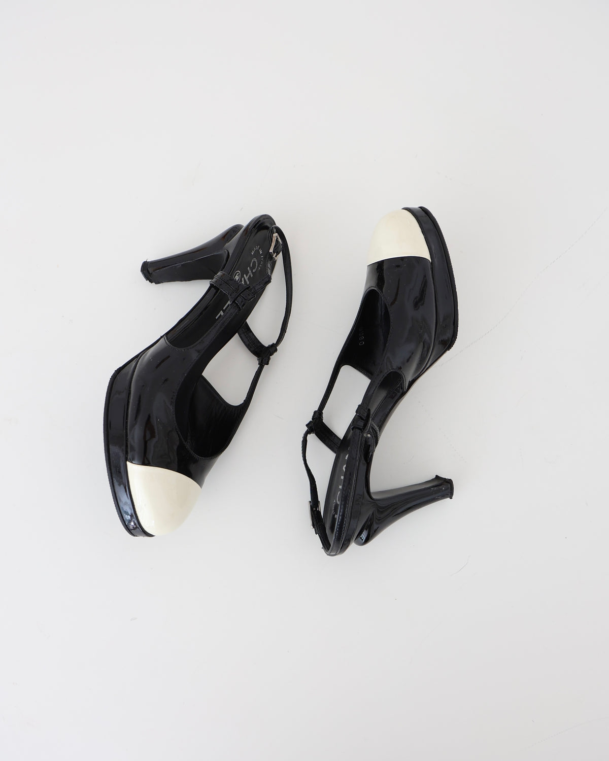 Chanel Black & White Cap Toe Heels 37.5
