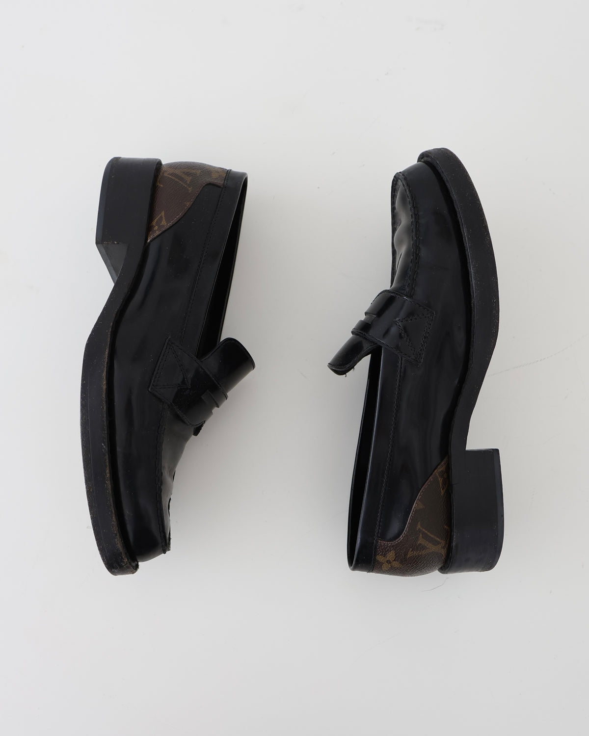 Louis Vuitton Black Loafers 37.5