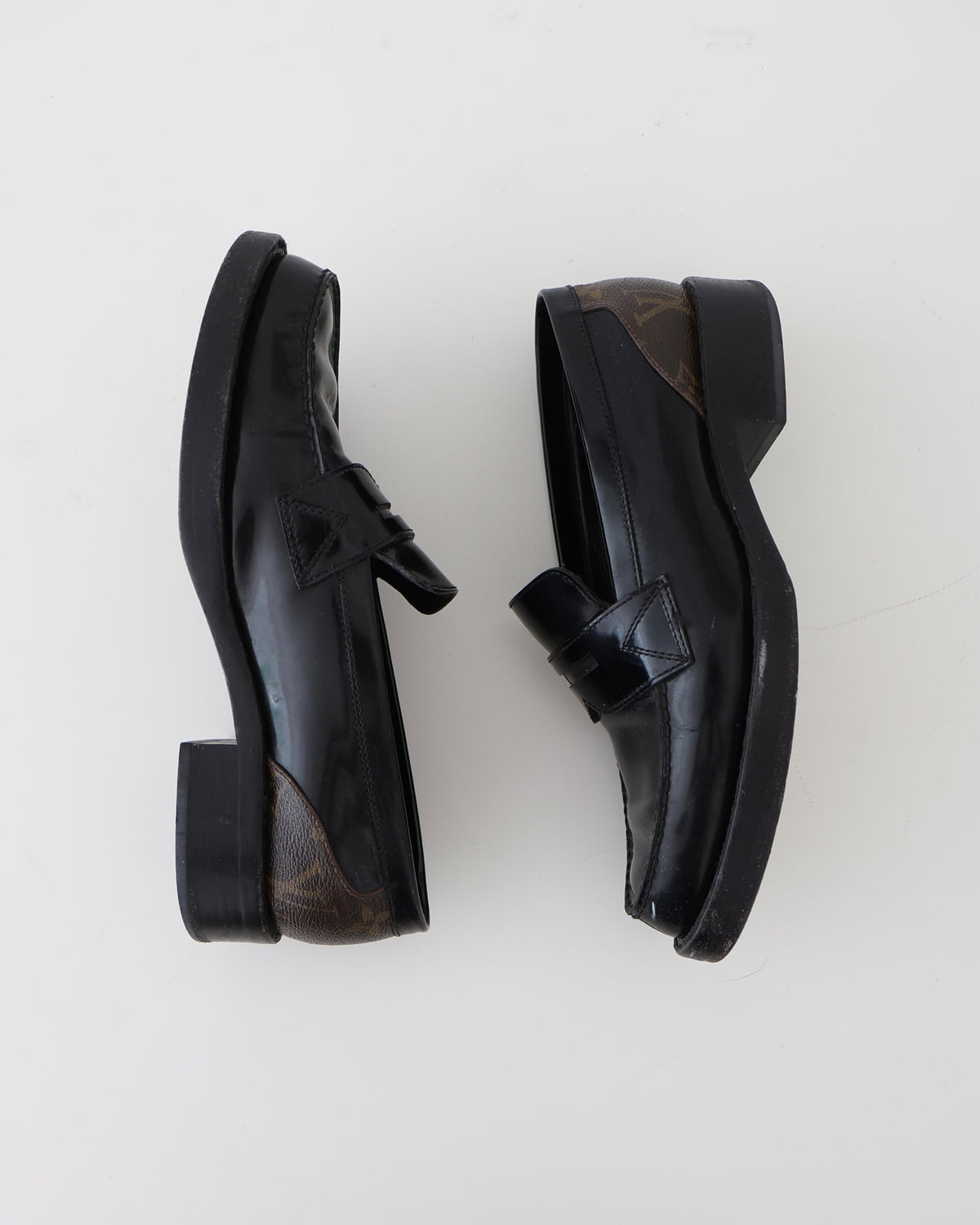 Louis Vuitton Black Loafers 37.5